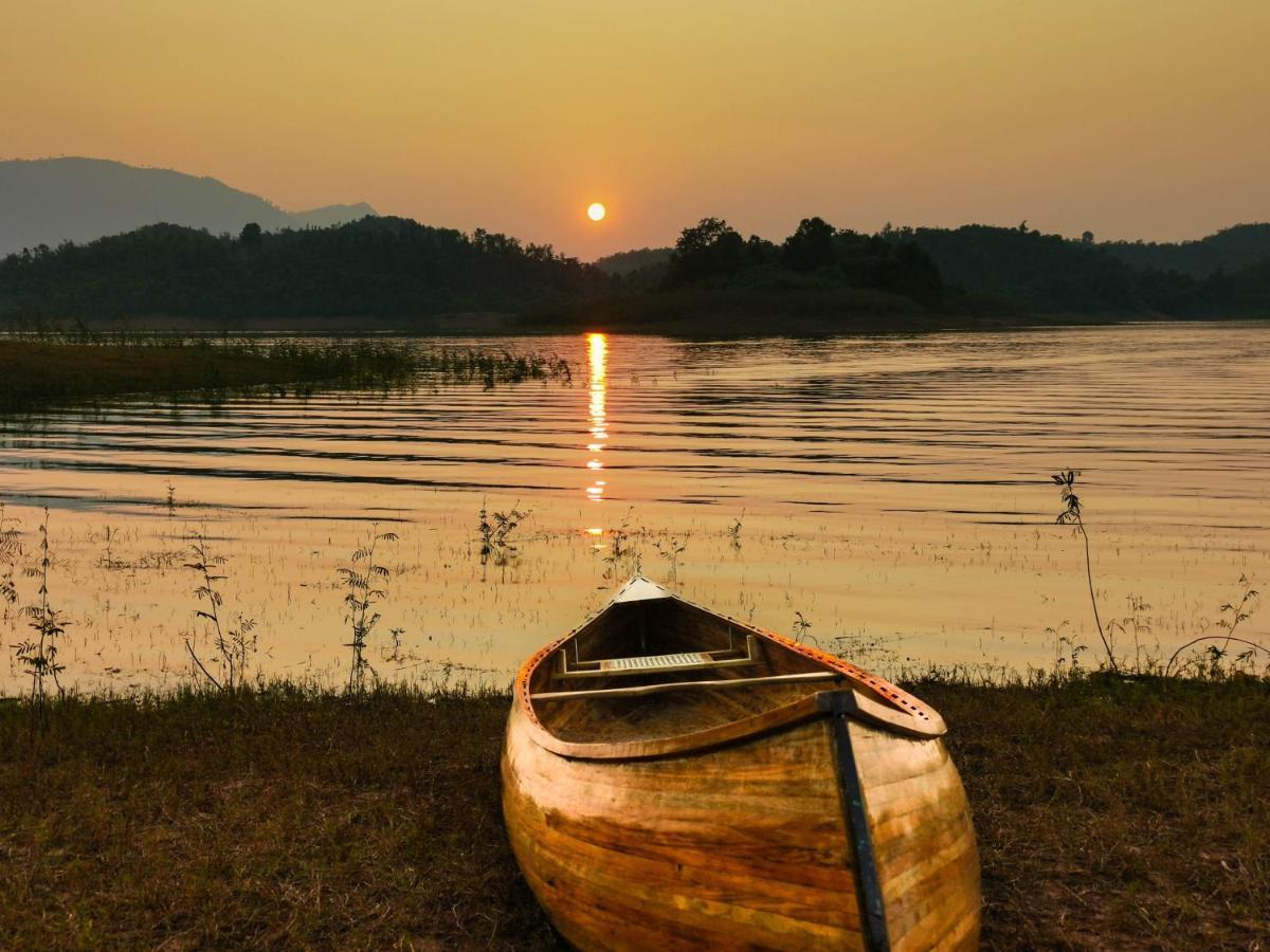 Sunset Nam Ngum Resort Vang Vieng Buitenkant foto